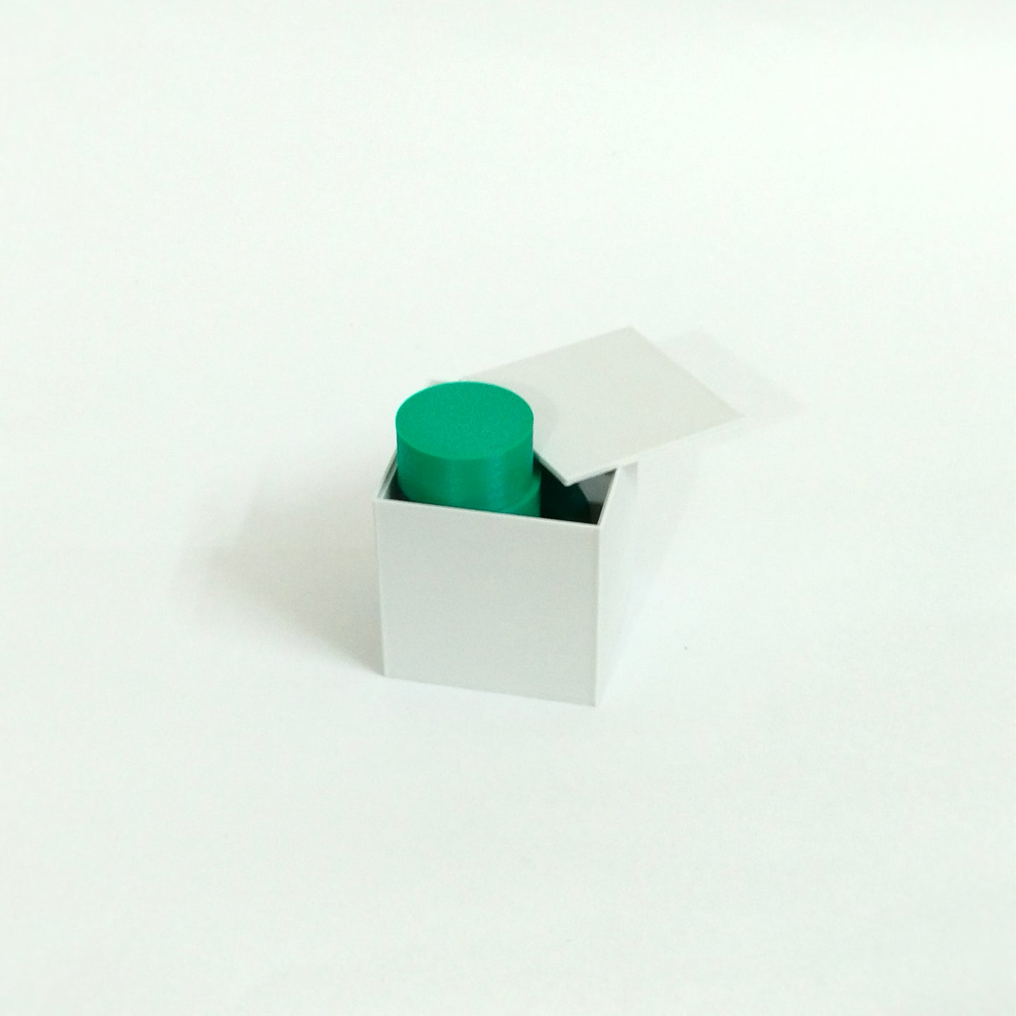 Six Discs Packing Puzzle – Tight Frame Brain Teaser for Spatial Problem-Solvers