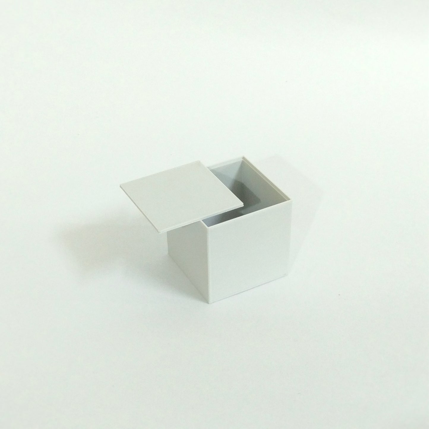 Six Discs Packing Puzzle – Tight Frame Brain Teaser for Spatial Problem-Solvers