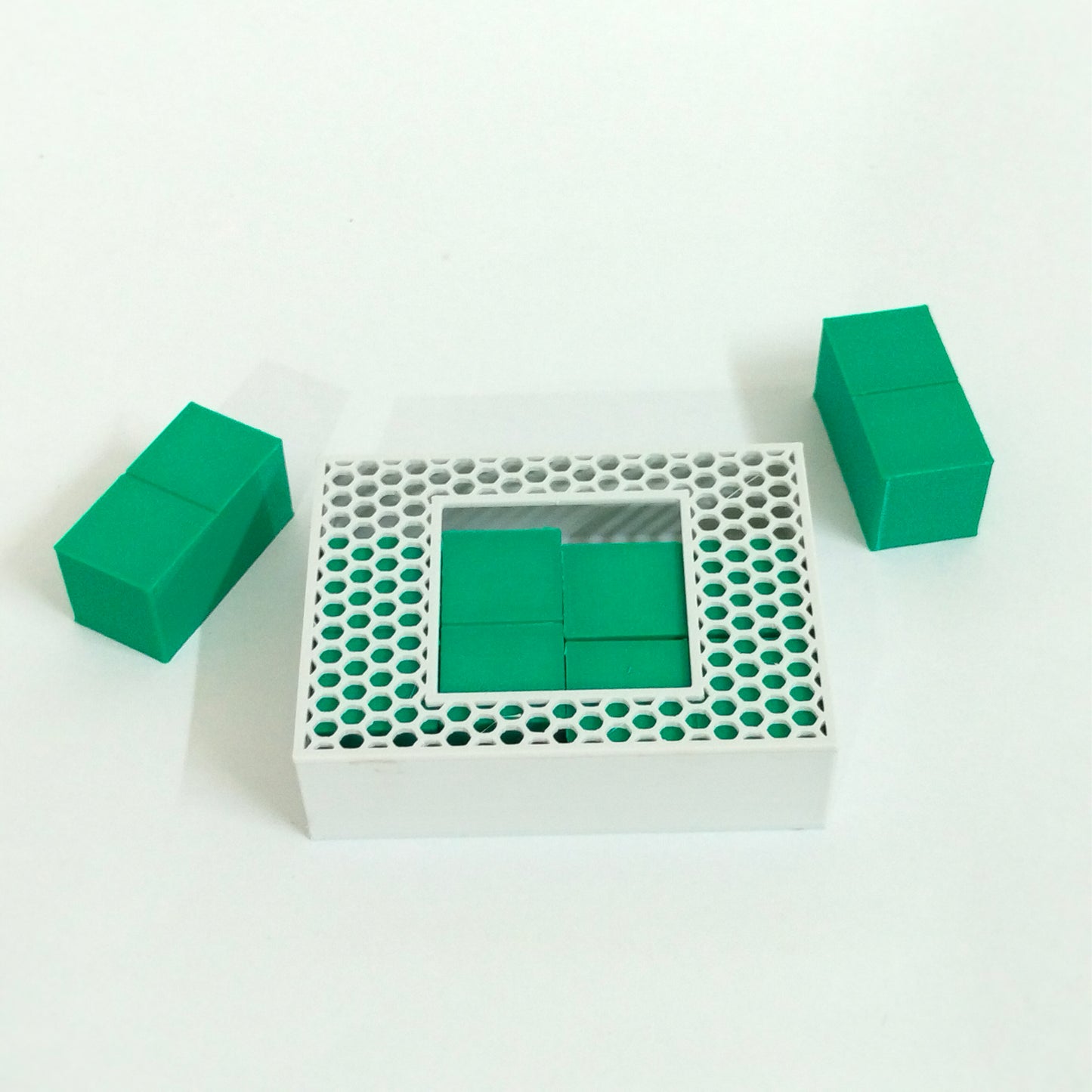 Quadra Puzzle – 20th-Century Spatial Brain Teaser in a Compact Box
