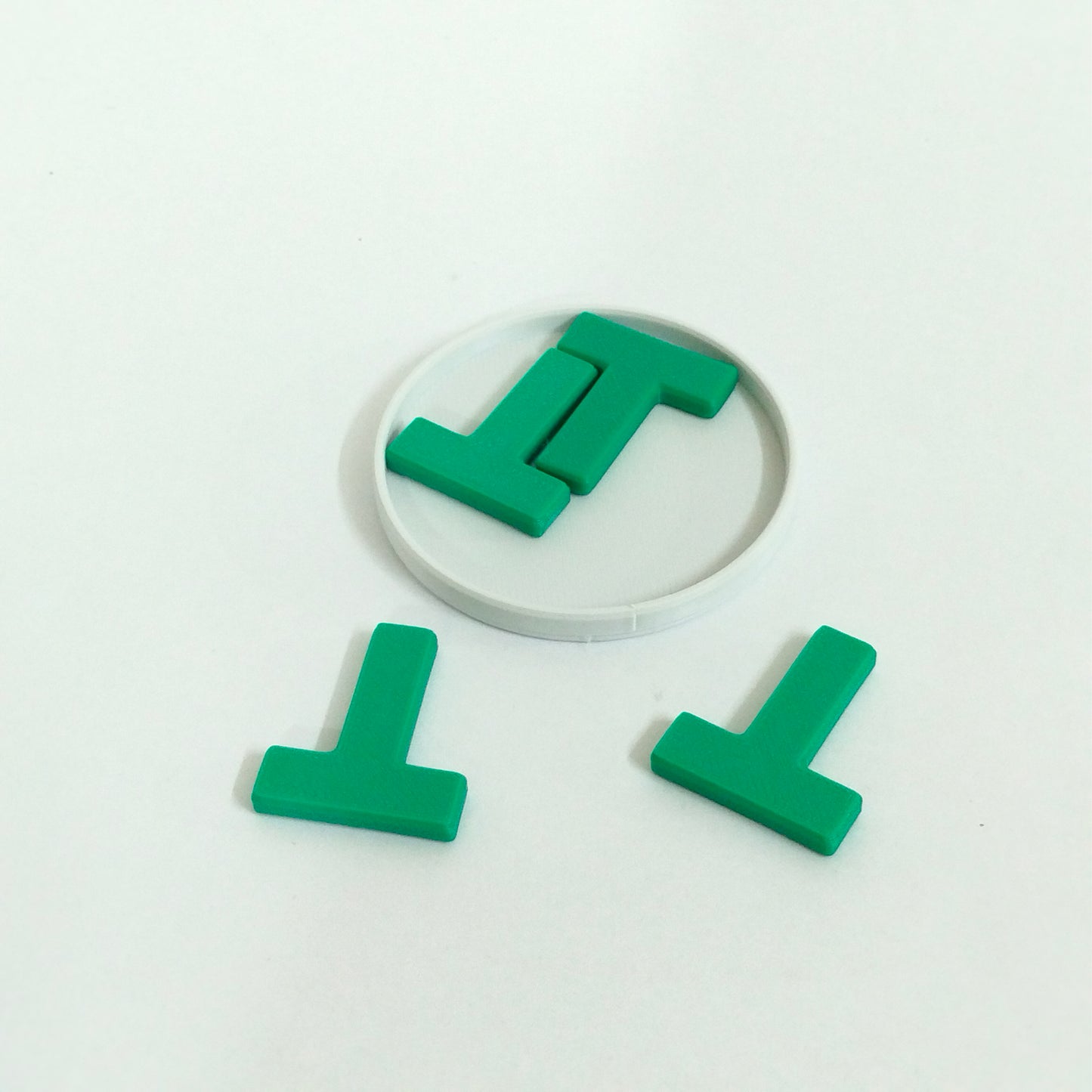 Four-T Circle Packing Puzzle – Curved-Edge Spatial Brain Teaser